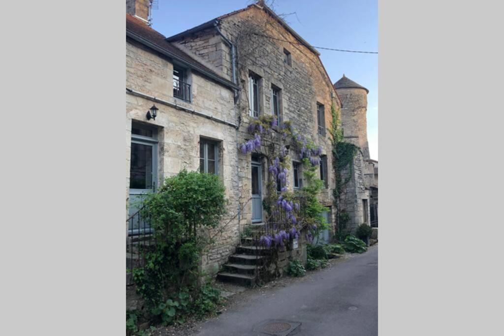 La petite maison médiévale de Melanie Flavigny-sur-Ozerain Esterno foto